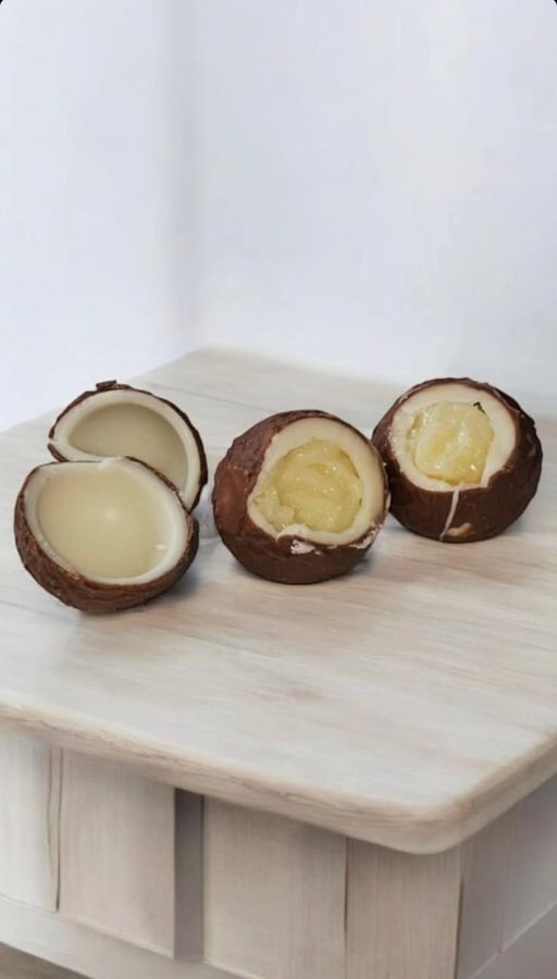 Coconuts: bombons de chocolate em formato de coco, com recheio cremoso